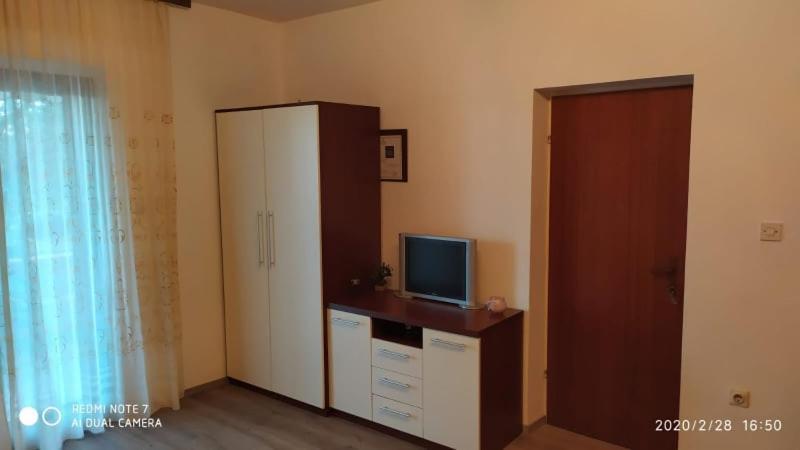 Studio Apartment Marcelina Preko Exterior foto